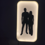 luz de silueta para regalo original de parejas